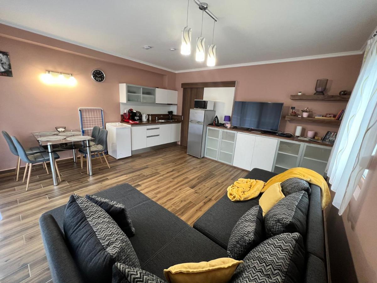 Dorina Wellness Apartman Siofok Ngoại thất bức ảnh