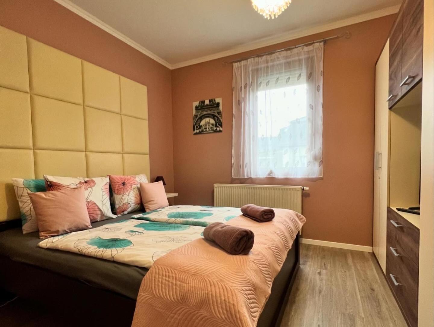 Dorina Wellness Apartman Siofok Ngoại thất bức ảnh