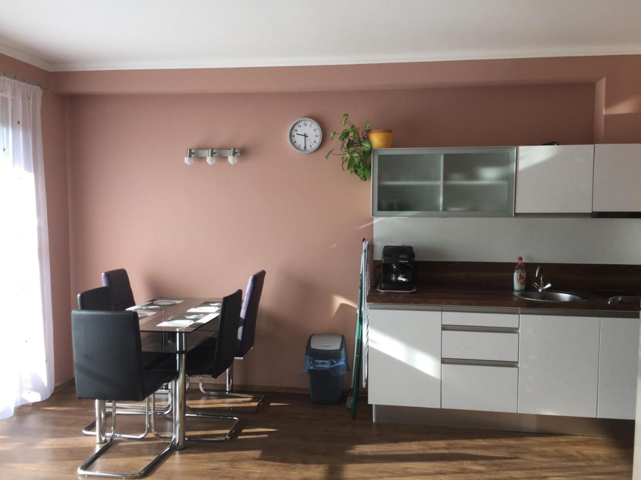 Dorina Wellness Apartman Siofok Ngoại thất bức ảnh